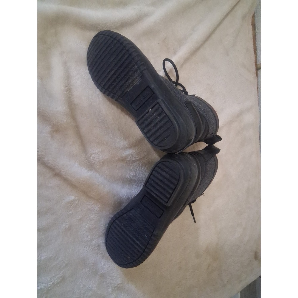 Womens Tommy Hilfiger Snow Boots Size 6m - Picture 6 of 6